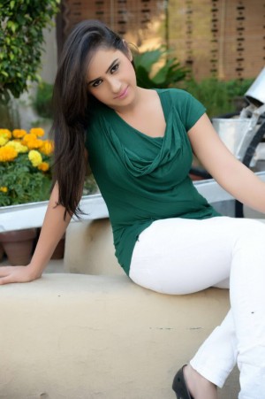 Abu Dhabi Escorts - Komal  Abu Dhabi Escort