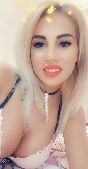 Doha Escorts - Selena Bella Agency Italian Doha Escort
