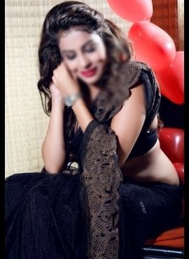 Mumbai Shemale Escorts - Shemale Maahi indian Mumbai Escort