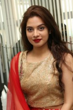 Dubai Escorts - Call Us Dubai Top Escorts Indian, Pakistani, Dubai Dubai Escort