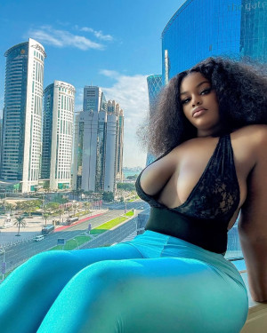 Dubai Escorts - Carol ANGOLA Dubai Escort