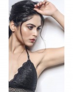 Muscat Escorts - Naina indian Muscat Escort