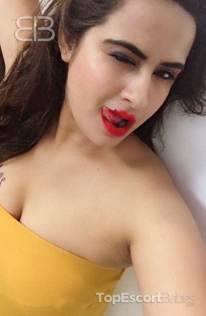 Muscat Escorts - Vip Oman Escorts 96893560  Muscat Escort