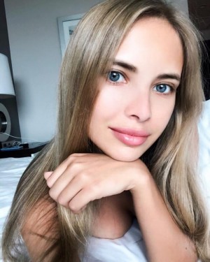 Paris Escorts - Lauren swedish Paris Escort