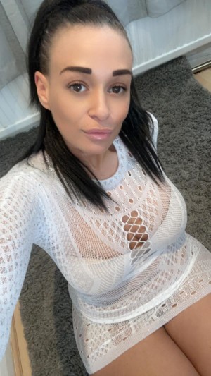 Essex Escorts - Candice English Essex Escort