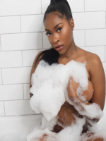 Meg Lagos Escort