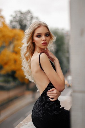 Istanbul Escorts - Shiri Estonian Istanbul Escort