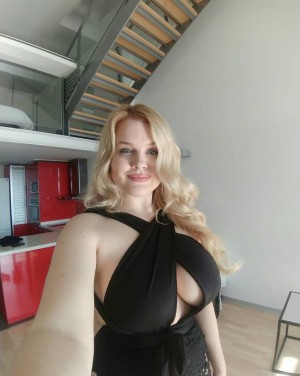 Doha Escorts - Nora america Doha Escort