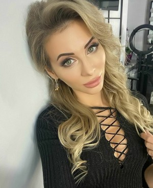 Istanbul Escorts - Alisi Belarus Istanbul Escort