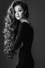 Paris Escorts - Rampion czech Paris Escort