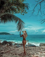 Paris Escorts - Neve czech Paris Escort