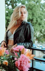 Paris Escorts - Juliette swedish Paris Escort