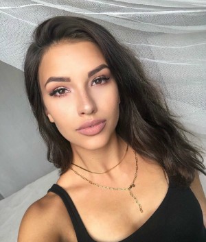 Paris Escorts - Rosalind czech Paris Escort