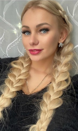Paris Escorts - Kaye czech Paris Escort