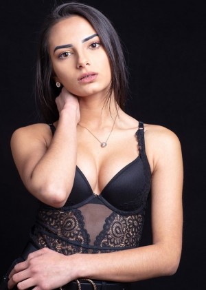 Paris Escorts - Vilma czech Paris Escort