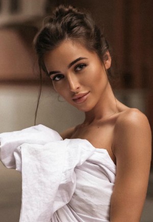 Paris Escorts - Dilva swedish Paris Escort