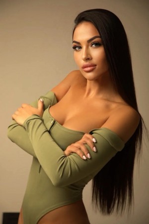 Paris Escorts - Darlene czech Paris Escort