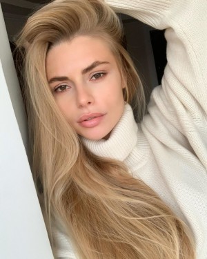 Istanbul Escorts - Hudson Estonian Istanbul Escort