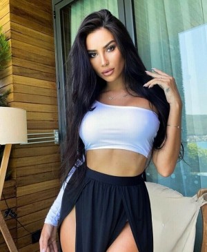 Paris Escorts - Adriane czech Paris Escort