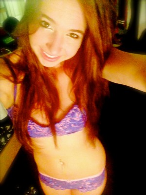 Delhi Escorts - Pune escorts esrvice INDIAN Delhi Escort