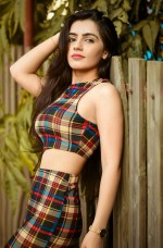 Dubai Escorts - Asma Khan indian Dubai Escort