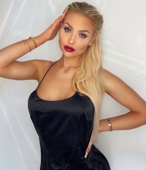 Paris Escorts - Jewel czech Paris Escort