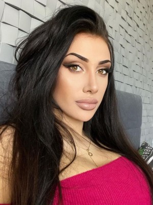 Paris Escorts - Roma czech Paris Escort