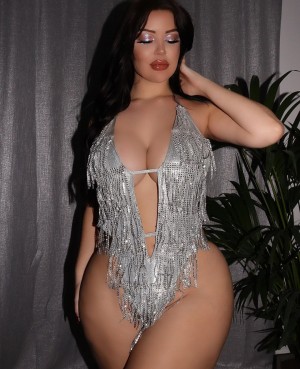 Paris Escorts - Karen Française Paris Escort