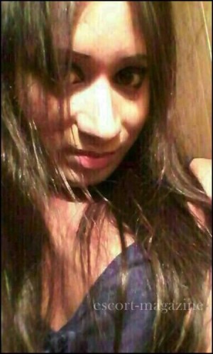 Kolkata Shemale Escorts - Riya arora Indian Kolkata Escort