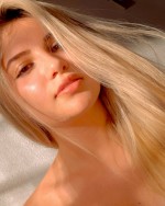 Paris Escorts - Aline Française Paris Escort