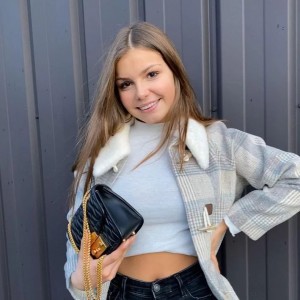 Paris Escorts - Lauradouchet Brazil Paris Escort
