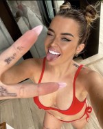 Paris Escorts - Aurelle Russia Paris Escort