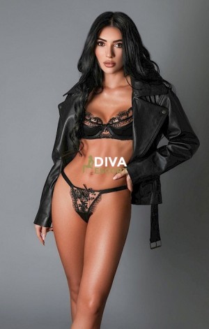 Amsterdam Escorts - Molly European Amsterdam Escort