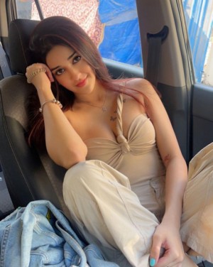 Singapore Escorts - Urvashi Indian Singapore Escort