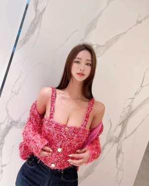 Kuala Lumpur Escorts - July Korean Kuala Lumpur Escort