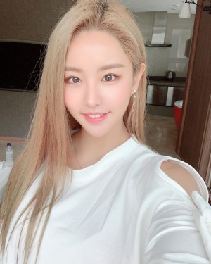 Kuala Lumpur Escorts - Alexis Local Malaysian Chinese Kuala Lumpur Escort