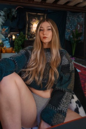 Paris Escorts - Lee  Paris Escort