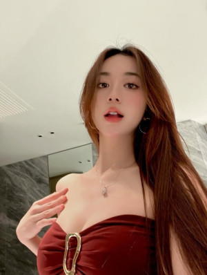 Jakarta Escorts - Renata Indonesian Jakarta Escort