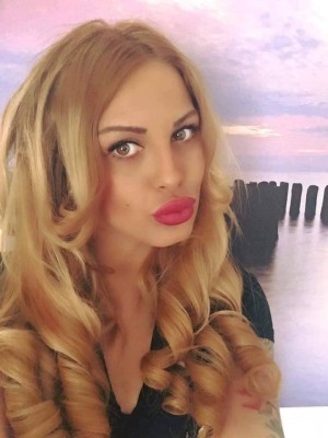 London Escorts - Amazing b2b massage-escor Russian London Escort