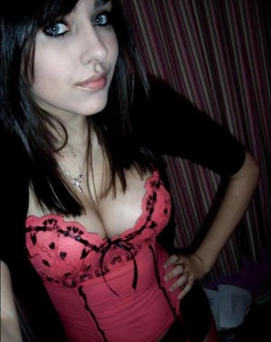 Dubai Escorts - Mayalove Scotland Dubai Escort